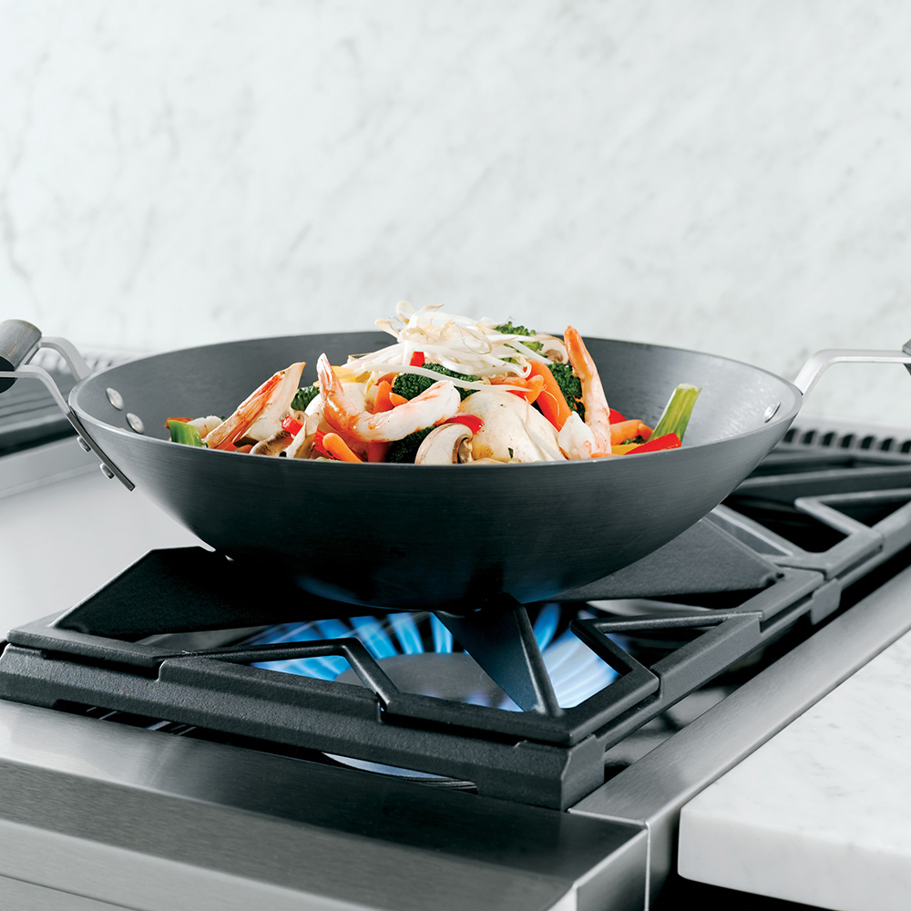 monogram_parrilla_90cm_inoxidable_ZGU366NPSS_parrilla_reversible.jpg